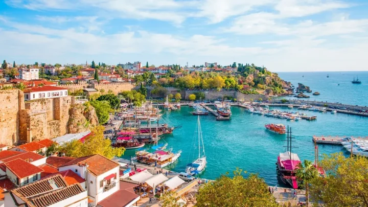 Antalya ve Kayseri'de suç örgütlerine yönelik operasyon; 42 gözaltı