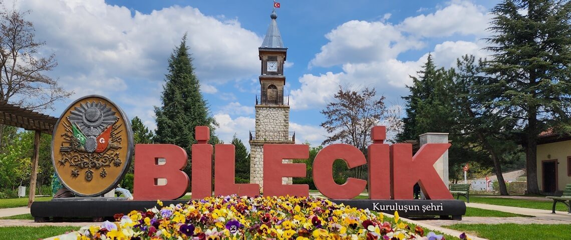 Bilecik'te Grup Köy Yolu'na Sıcak Asfalt