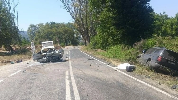 Manisa'da feci kaza: 2 kardeş öldü, 2 yaralı