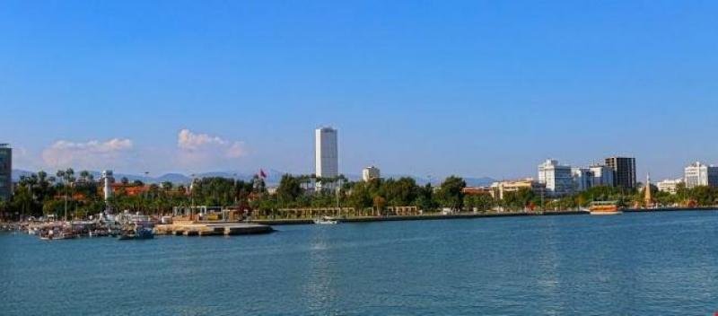Mersin'de 3 bin 500 kova bozuk turşu ele geçirildi