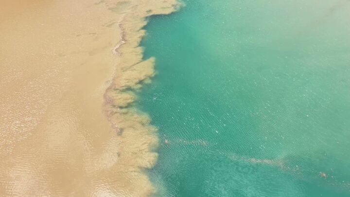 Tunceli'deki Nehirler Farklı Renklerde Akıyor