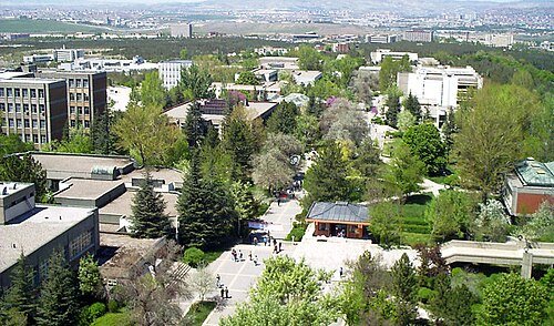 Üniversite personeline yapay zekâ desteği: BARÜ AI